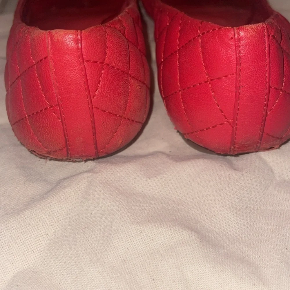 Tory Burch quilted Quinn flats with dust bag